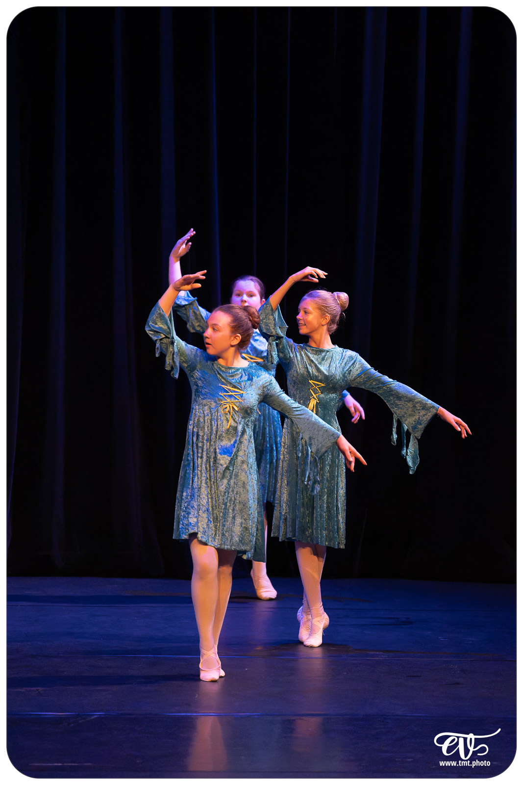 ECOLE DE DANSE CÉCILE ADAMOW